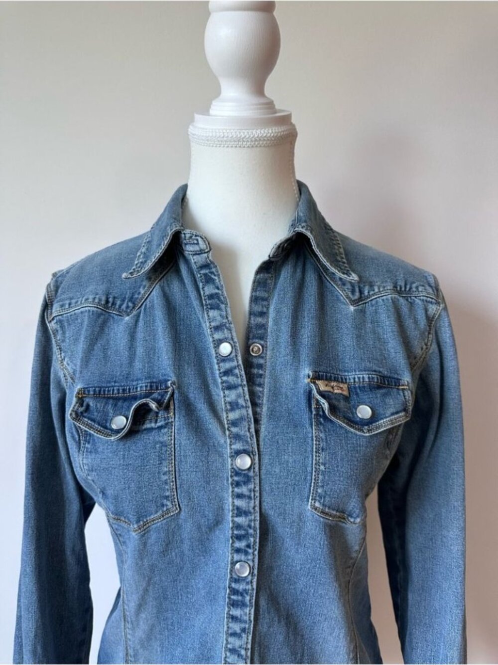 Vintage Y2K Levi's Jean Shirt Denim Fitted Button Up Shirt Coastal Cowgirl - M - Picture 2 of 9
